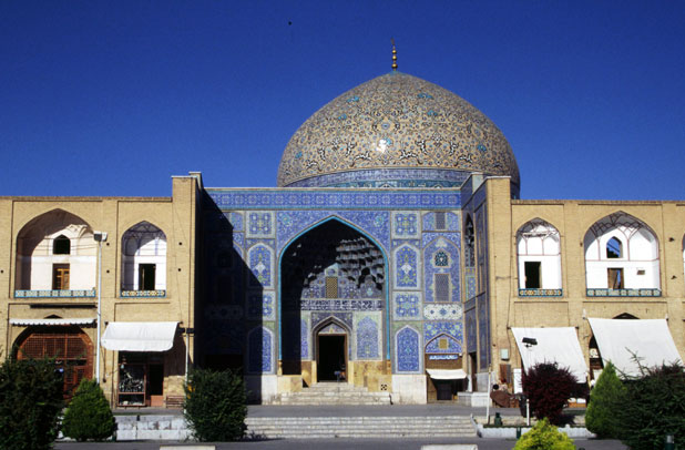 Sheikh Lotfollah mosque at Emam Khomeini square. Esfahan. Iran.